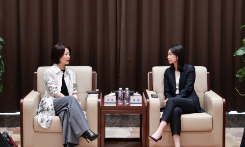 渣打银行（中国）有限公司副行长鲁静莅临非凡国际调研