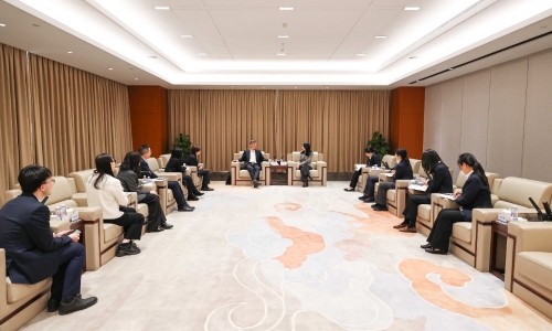 中信银行荆门分行党委书记、行长单国民莅临非凡国际调研